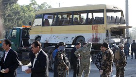 Taliban Bom Minibus di Kabul, 14 Orang Tewas