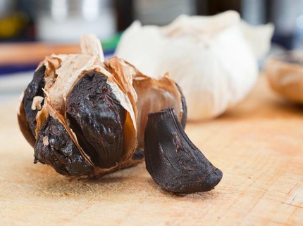 Cara Bikin Bawang Hitam yang Kaya Manfaat, Simpel Banget Lho Bun