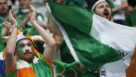 Aksi Lucu Suporter Republik Irlandia
