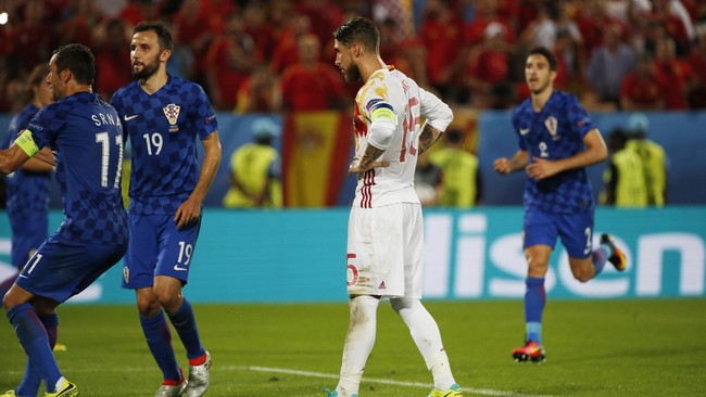 Kroasia mengakhiri rekor 14 pertandingan tidak terkalahkan Spanyol di putaran final Piala Eropa, yang sebelumnya kalah dari Portugal pada Juni 2004.