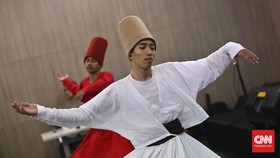 Berdzikir dengan Tarian Cinta