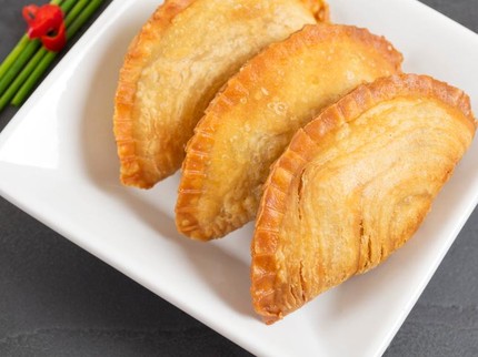 Resep Pastel Renyah, Makin Nikmat dengan Isian Ayam Jamur