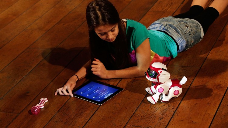 Ketika anak di bawah 13 tahun sudah diberi gadget, 'aturan-aturan' ini nggak boleh dilupakan orang tua.