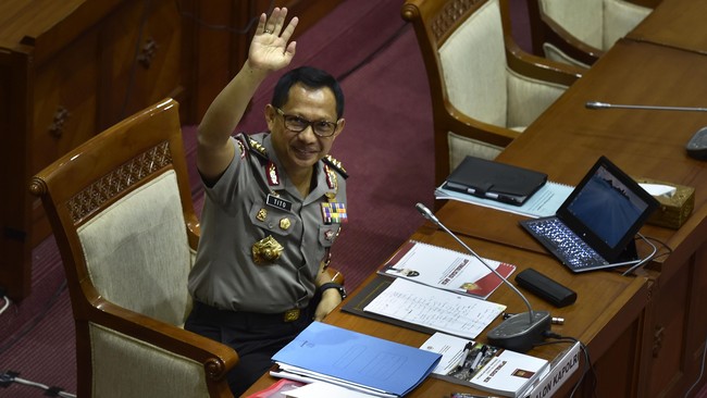 Ketua DPR Ade Komarudin menyebut Presiden Joko Widodo akan melantik Kepala BNPT Komjen Tito Karnavian menjadi Kapolri tanggal 12 Juli mendatang.