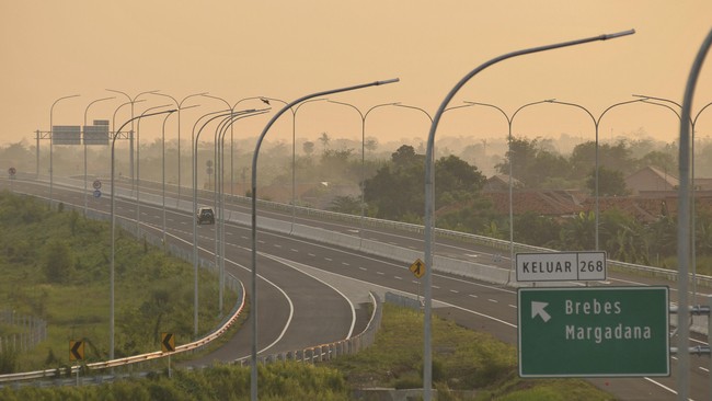 PT Waskita Toll Road (WTR), Anak usaha PT Waskita Karya Tbk (WSKT), berambisi dapat mengoperasikan 437,5 km ruas tol di Transjawa pada 2018, saat Lebaran.