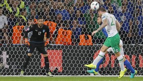 Tekuk Italia, Irlandia ke Babak 16 Besar