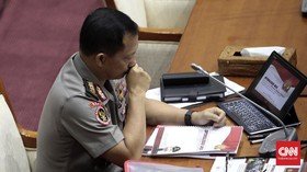 Ketika DPR Uji Kesetiaan Tito Terhadap Jokowi