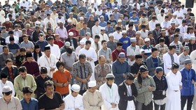 Kisah Buruh Migran Rayakan Lebaran di Perantauan