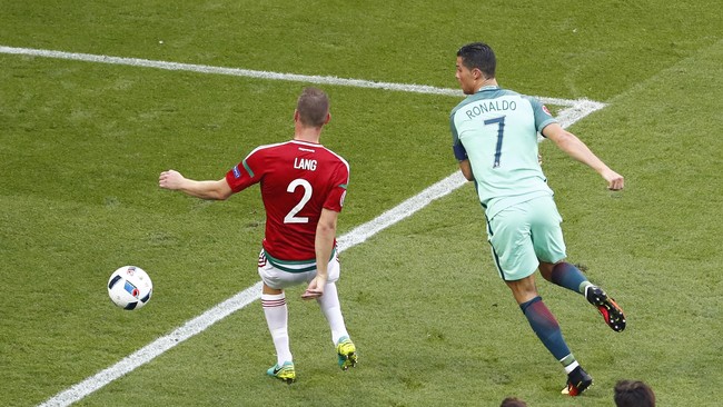 Bernd Storck memuji penampilan lini pertahanan Hungaria. Namun, dengan Ronaldo sebagai lawan, Storck mengakui sulit bagi timnya untuk tidak kebobolan.