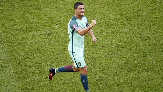 Cristiano Ronaldo diharapkan bisa lebih agresif setelah hanya mampu melakukan satu tendangan ke gawang lawan ketika menghadapi Kroasia pada babak 16 besar.
