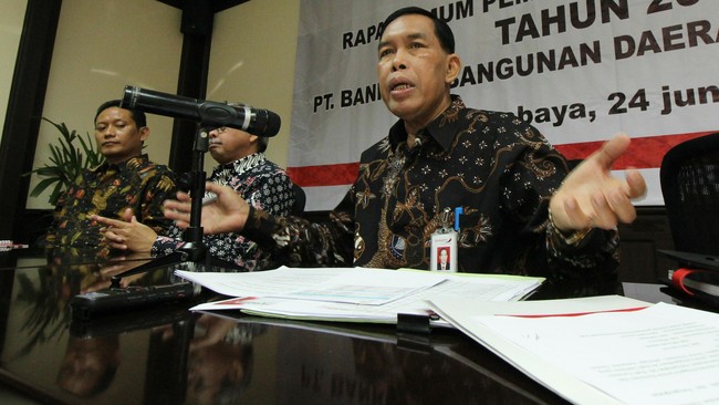 Kenaikan laba tersebut ditopang oleh pendapatan bunga sebesar Rp2,4 triliun pada semester I 2016, naik 8,18 persen dari periode yang sama tahun lalu. 