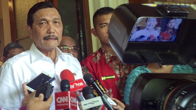 Pemerintah saat ini masih melihat dan mempelajari keterlibatan masing-masing pengikut Santoso dan belum dapat dipastikan langkah selanjutnya.