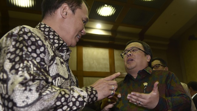 Defisit anggaran APBNP 2016 naik menjadi Rp296,7 triliun, oleh karena itu pemerintah berharap target tax amnesty Rp165 triliun bisa terpenuhi.