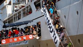 181 TKI dari Malaysia Merapat di Pelabuhan Semarang