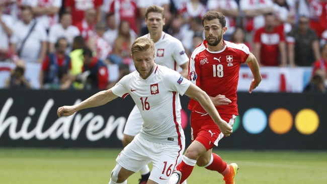 Gol Polandia dicetak oleh winger mereka, Jakub Blaszczykowski, pada menit ke-39 melalui umpan dari Kami Grosicki.