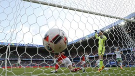 Gol Bunuh Diri Antar Wales ke Perempat Final