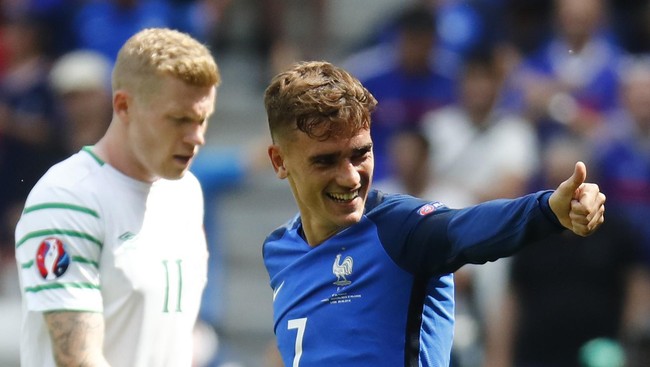 Antoine Griezmann berhasil membawa Perancis melaju ke perempat final lewat dua golnya ke gawang Republik Irlandia.