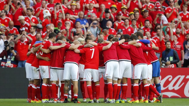 Tim Wales bergembira begitu Inggris tersingkir namun mereka menolak hal tersebut dianggap sebagai bentuk ejekan.