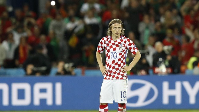 Dua gelandang Kroasia yaitu Ivan Rakitic dan Luka Modric meyakini bahwa Portugal hanya lolos ke perempat final Piala Eropa 2016 karena keberuntungan.