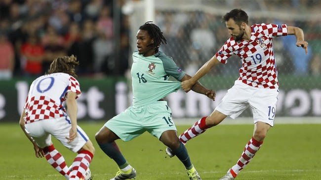 Xabi Alonso mengaku tak sabar untuk bermain bersama Renato Sanches di lini tengah Bayern Munich musim mendatang.