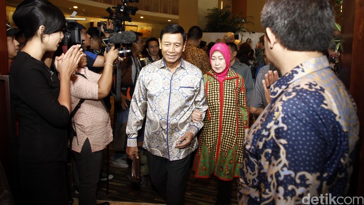 Istri Wiranto, Rugaiya, punya alasan saat memutuskan berhijab.