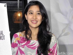 Cinta Olivia Zalianty Berlabuh di Pelaminan