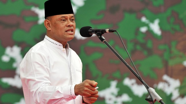 Jenderal Gatot Nurmantyo mengimbau semua pihak tidak lagi saling menyudutkan individu ataupun kelompok agama tertentu.