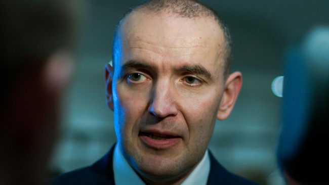 Gudni Johannesson terpilih sebagai presiden Islandia baru menggantikan presiden sebelumnya yang sudah menjabat sejak 1996.
