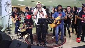 OM PMR 'Membajak' CNN Indonesia Music at Newsroom