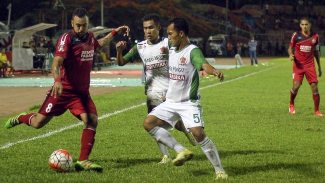 Pelatih Semen Padang Nilmaizar mengatakan, hanya akan merombak sekitar 30 hingga 40 persen skuatnya untuk mengarungi kompetisi musim 2017.