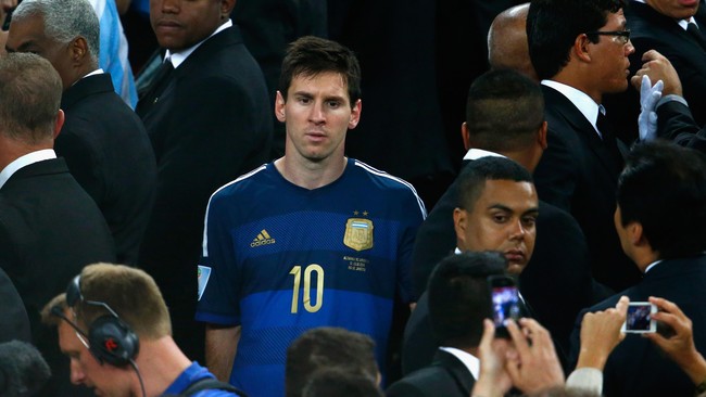 Diego Maradona telah bersiap-siap jika Argentina memang harus kehilangan Lionel Messi. Ia meminta semua pihak menghormati keputusan sang pemain.