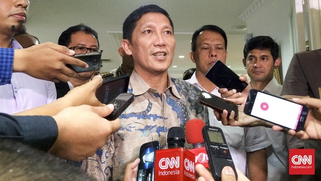 Manajemen Persija Jakarta tetap memprioritaskan pelatih asing sebagai pengganti Paulo Camargo yang resmi mengundurkan diri.