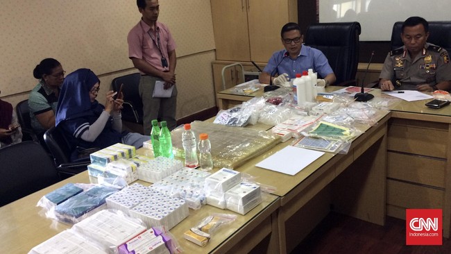Produsen farmasi milik pemerintah Bio Farma menegaskan tidak ada produk farmasi palsu yang dikeluarkan dengan merek Bio Farma, termasuk vaksin.