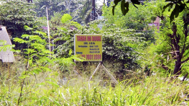 KPK menyatakan tengah melakukan pengumpulan bahan keterangan terkait dengan kasus dugaan korupsi pembelian lahan di kawasan Cengkareng Barat oleh Pemprov DKI.