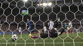 Memotret Langkah Inggris Dihentikan Islandia Petualangan timnas Inggris terhenti di babak 16 besar Piala Eropa 2016 setelah dikalahkan Islandia. Berikut ini foto-foto terbaik dari pertandingan tersebut.