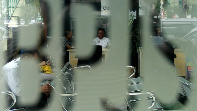 Pangkal 'Penyakit' Defisit BPJS Kesehatan Persoalan defisit BPJS Kesehatan tidak bisa dibilang remeh. Setelah suntikan modal oleh negara, kini pajak rokok daerah pun digunakan untuk menambal defisit.