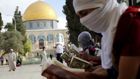 Bentrok Warga Palestina dan Polisi Israel di Masjid Al-Aqsa