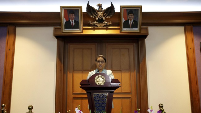 Menhan dari Indonesia, Malaysia dan Filipina besok akan bertemu di Kuala Lumpur untuk membahas kasus penculikan terbaru WNI oleh kelompok bersenjata di lautan.