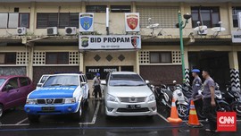 Propam Dalami Polisi Joget Dangdut saat Pandemi Covid