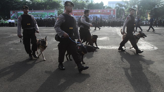 Data Polri menyebut, jumlah pelanggaran disiplin turun. Di sisi lain, Ombudsman menyebut, Polri sebagai salah satu institusi yang terbanyak dikeluhkan.
