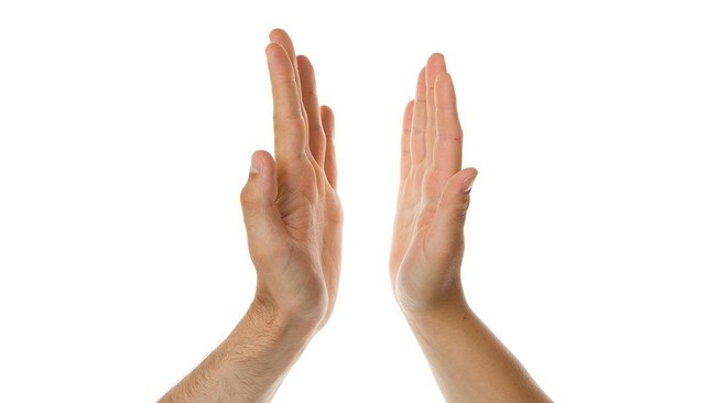 Islam menganjurkan umatnya untuk menyenangkan orang lain. Tapi terkadang, usaha membahagiakan orang lain cukup rumit.