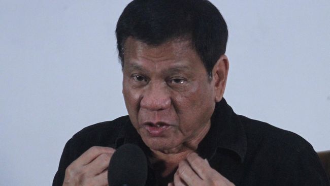 Duterte Tantang Perang Pemimpin Pemberontak Komunis Filipina