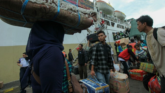Kementerian Perhubungan menyiapkan puluhan kapal perintis untuk angkutan mudik gratis tahun ini. Saat ini, kapal-kapal tersebut masih dalam tahap penyelesaian.