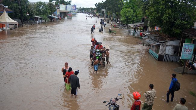 BPBD Jatim Klaim Banjir Pasuruan karena Penurunan Tanah BPBD Jatim mencatat penurunan tanah terjadi di sejumlah desa di wilayah Gempol, Pasuruan semenjak bencana lumpur panas Lapindo pada 2006 silam.