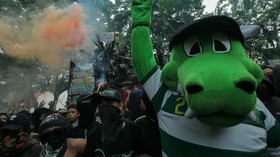 Pemprov DKI Persilakan Bonek Berunjuk Rasa di Jakarta