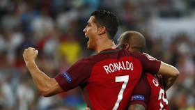Ronaldo yang 'Paksa' Moutinho Menendang Penalti