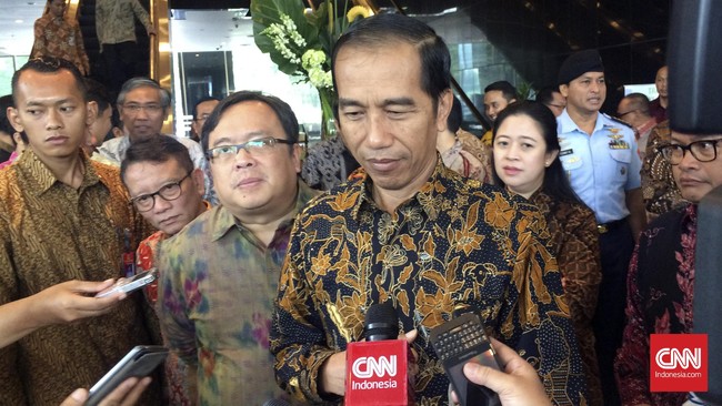 Presiden Joko Widodo mengaku selalu membuat rapor untuk para menterinya baik bersifat hariannya, mingguan maupun bulanan.