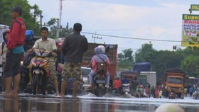Pantura Macet Akibat Banjir