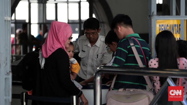 Pemerintah akan mengatur mudik lebaran 2020 dengan Perpres dan Inpres, sebagai bagian dari pencegahan penyebaran virus corona di Indonesia.