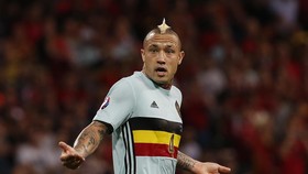 Radja Nainggolan Tak Malu Gemar Merokok